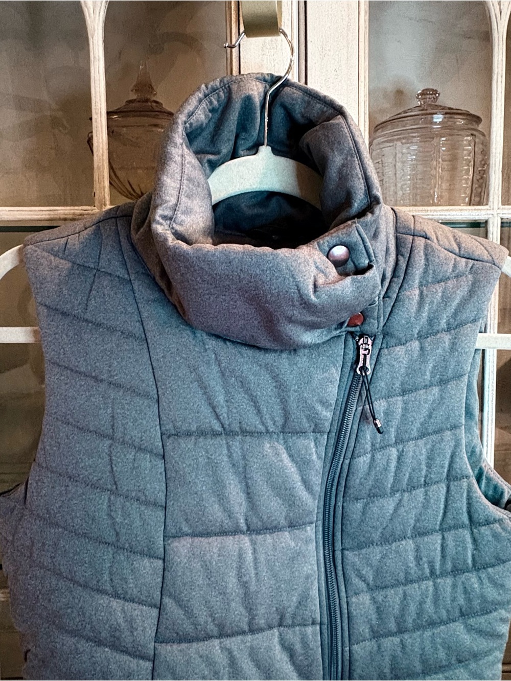 Calia Brand Quilted Sleeveless Puffer Vest with High Collar in Gray